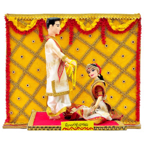 Traditional South Indian Wedding Doll Set with Decorative Backdrop – Mangalya Dharana Scene